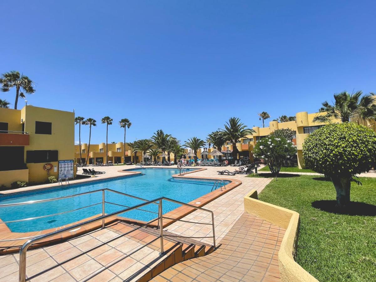 Seaside Apartment Corralejo : A Cozy Holiday Home In A Peaceful Well Located Green Complex Exterior foto